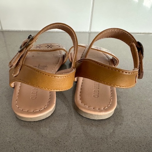 Gap/Old Navy Bundle Toddler Size 7 Sandals/Flats-Excellent Condition! - Picture 7 of 13